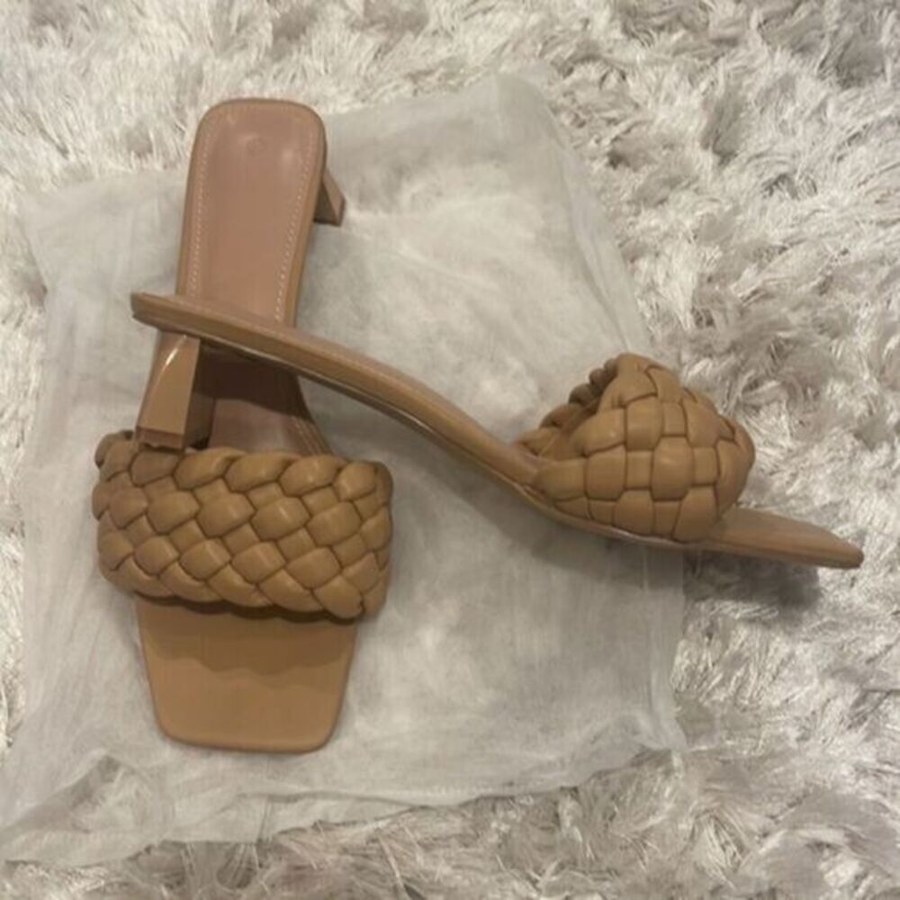 Women's Tan Square Toe Woven Strap Slip On Heeled Sandals Size 10 - Picture 1 of 5